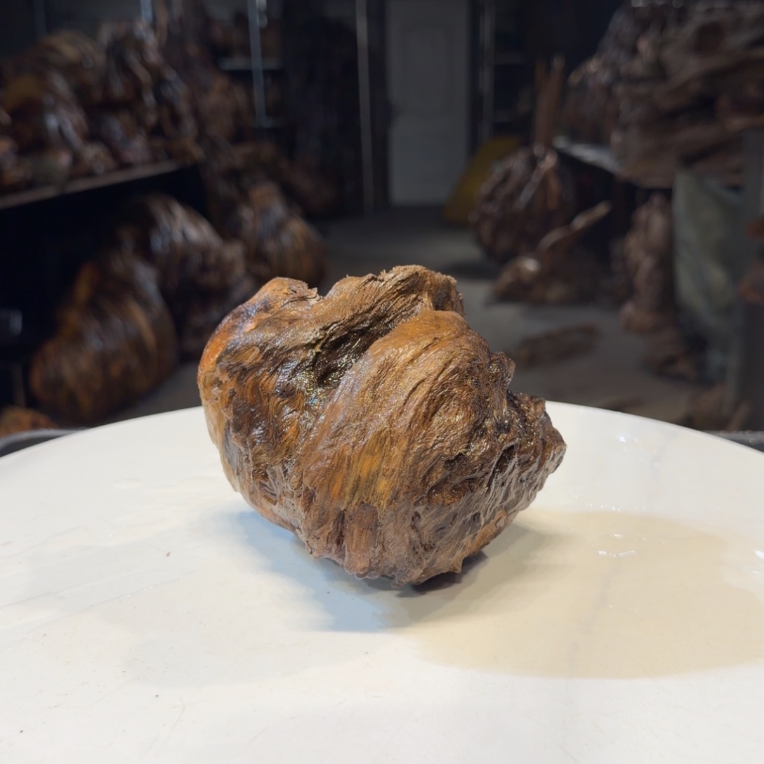 森***米木王一刀琥珀木摆件191