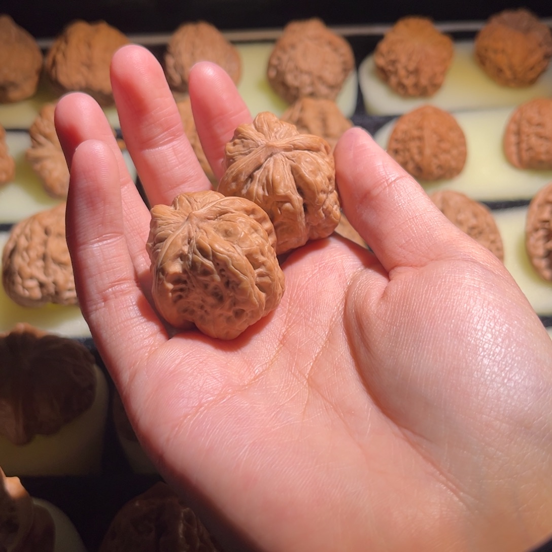 哇***哈文玩核桃吊坠蛤蟆