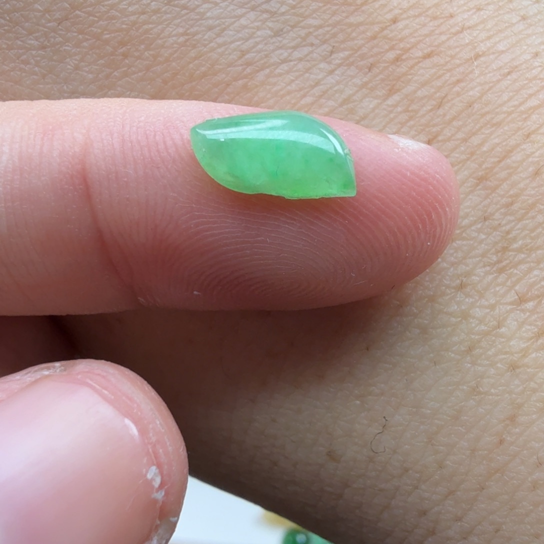 @****翡翠未镶嵌颈饰121