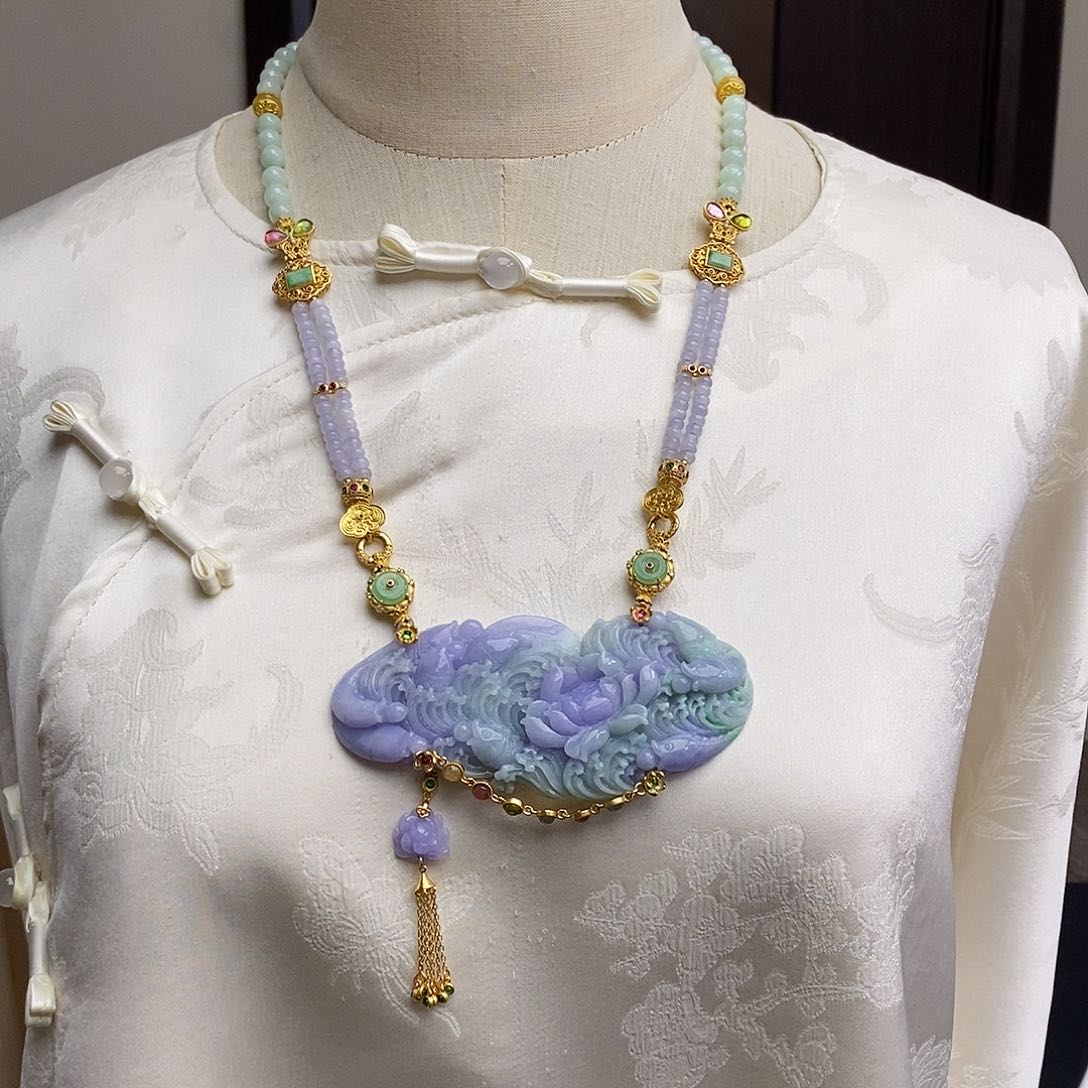 翡翠颈饰未镶嵌天然