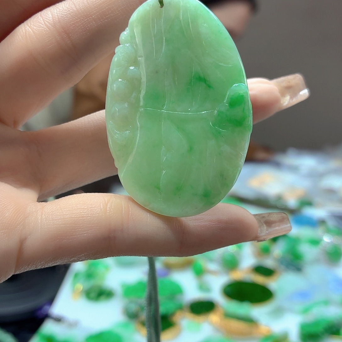 颈饰未镶嵌翡翠翡翠