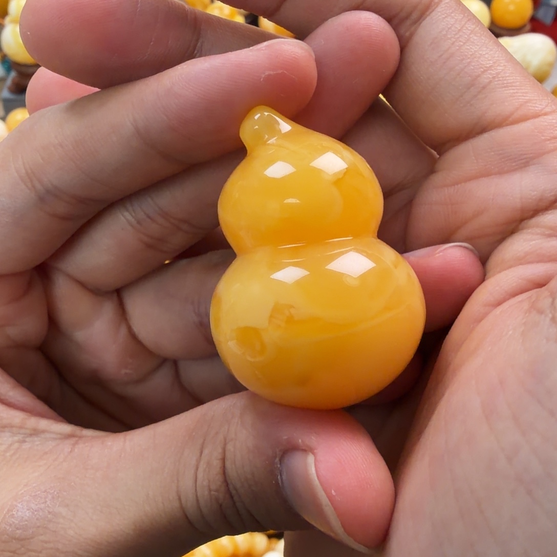 琥珀未镶嵌珠宝奇石17g