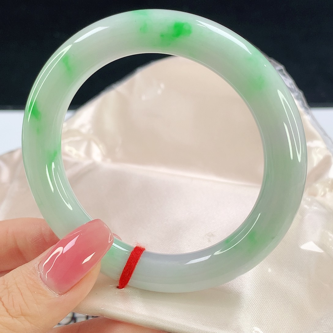 未镶嵌手镯翡翠821