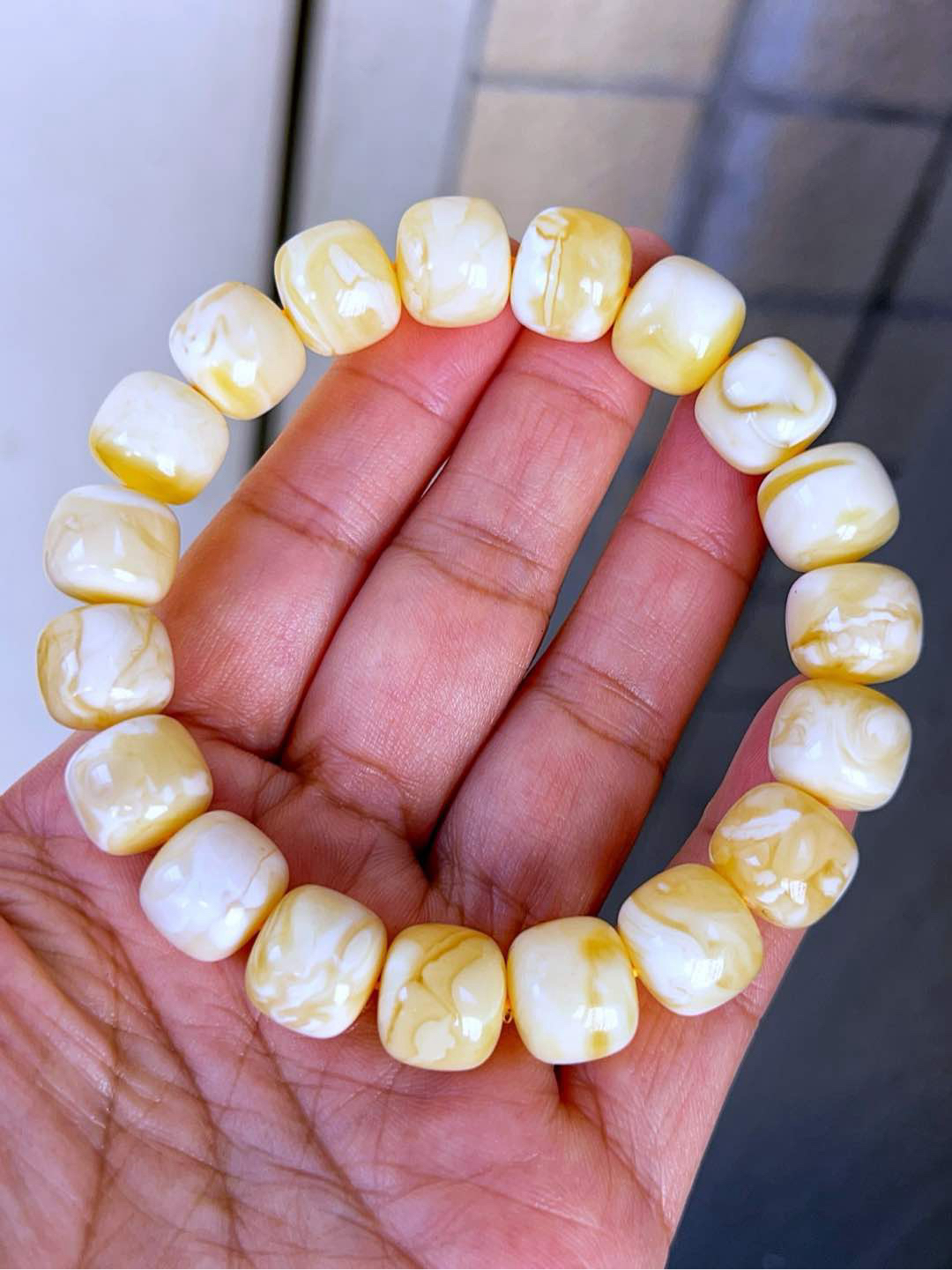 12+俄料妖瓷白蜡精工老形手串