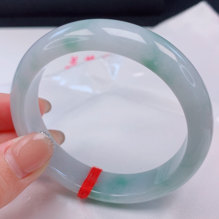 翡翠未镶嵌手镯58圈口简约大气款，推荐～