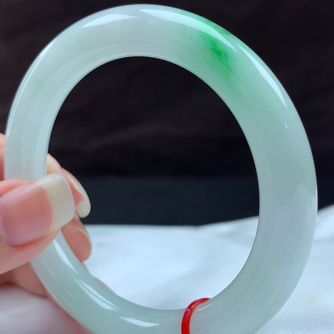 翡翠手镯未镶嵌23121，