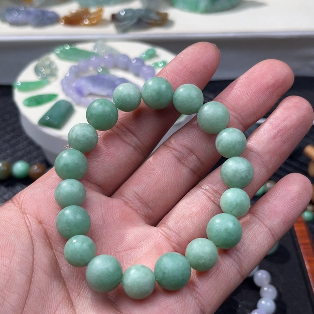 *****定制翡翠未镶嵌满色珠子大漏