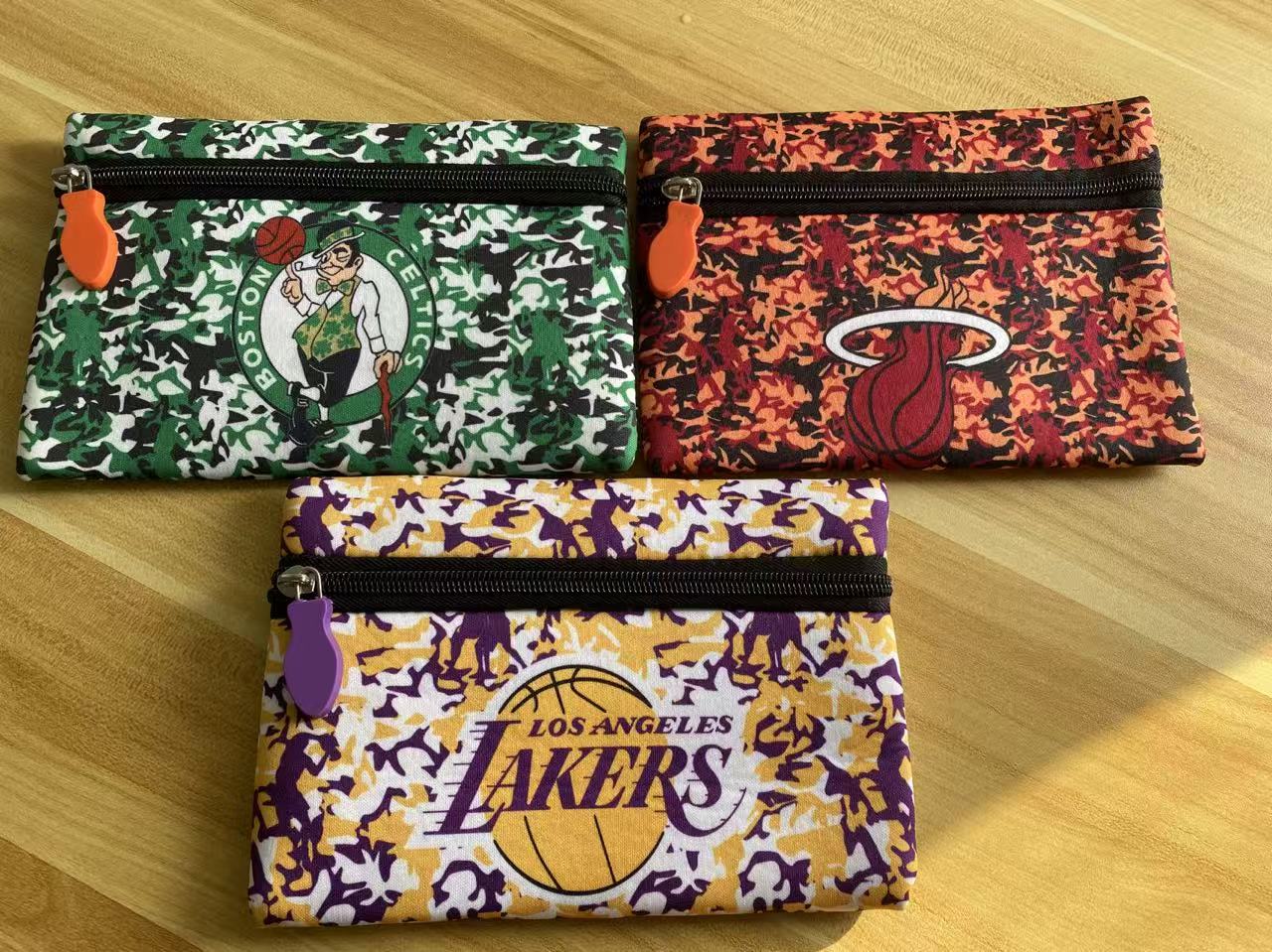 宠粉福利随机手拿包包/化妆包/礼品（不挑款式颜色随机发一个）