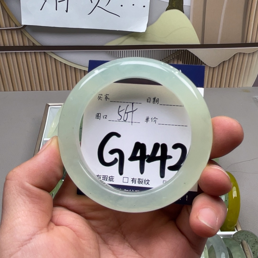 岫玉手镯手镯未镶嵌