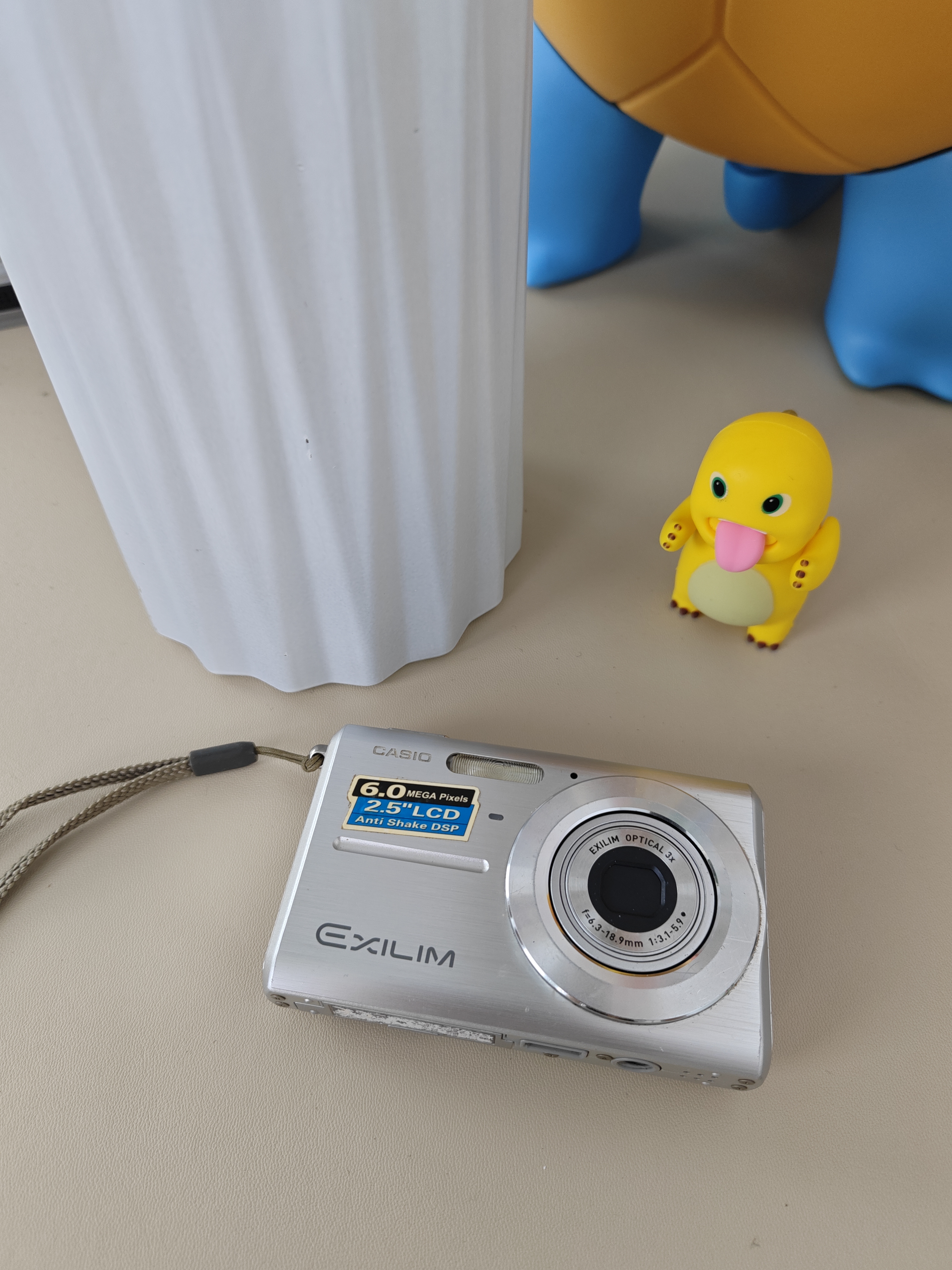 95新 Casio/卡西欧 casio卡西欧Z6 810万像素 4倍光学变焦