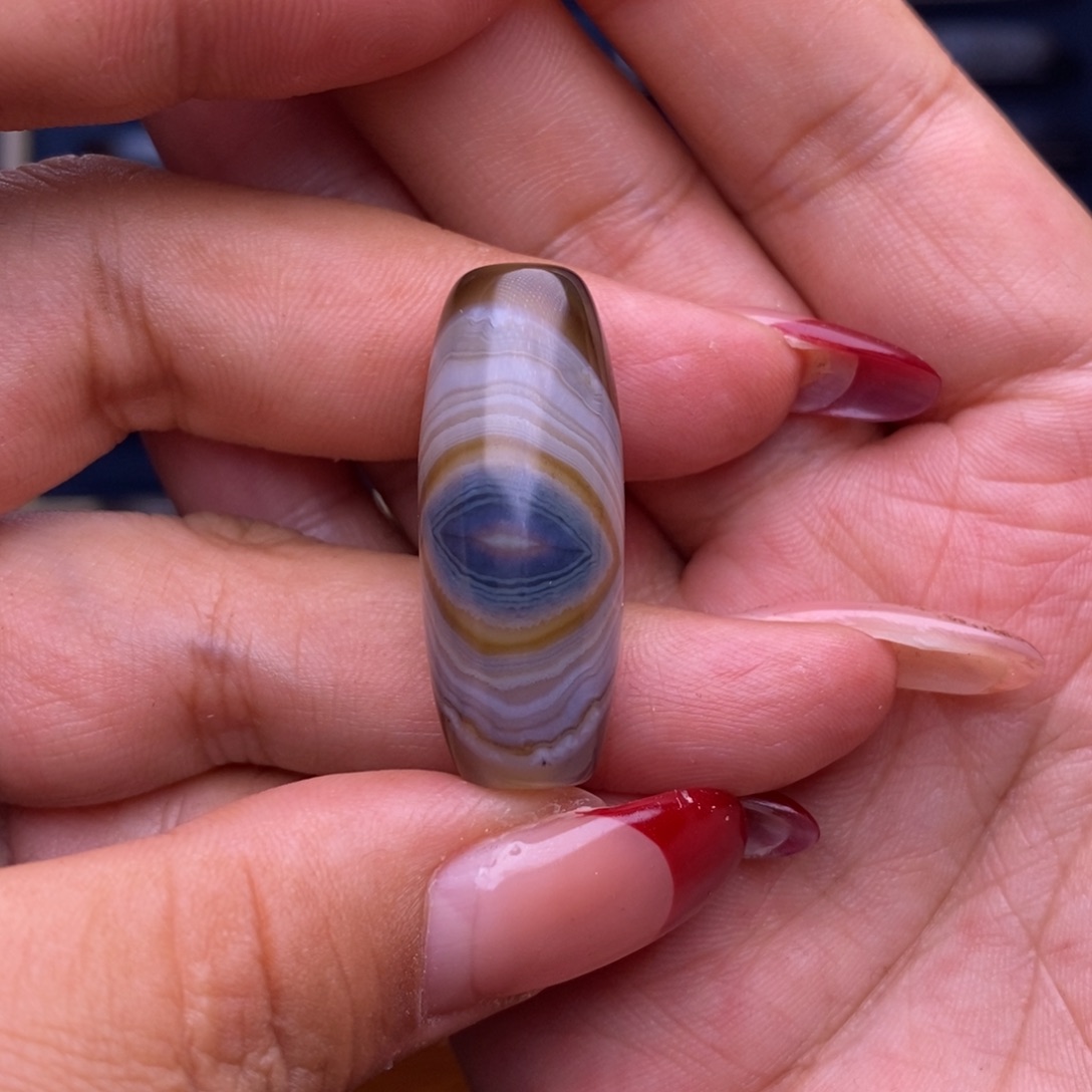 曦****玛瑙/玉髓未镶嵌珠宝半成品