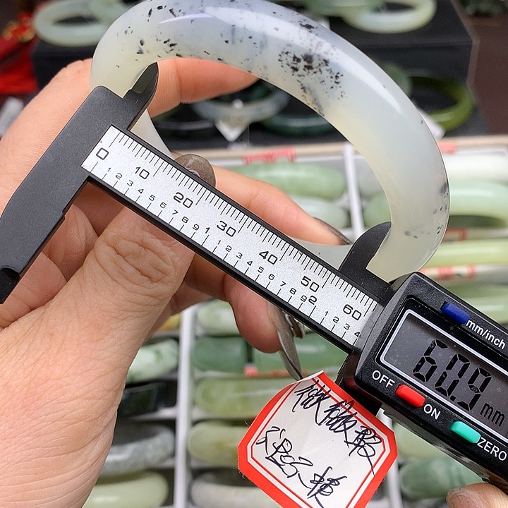 蛇纹石玉手镯未镶嵌726