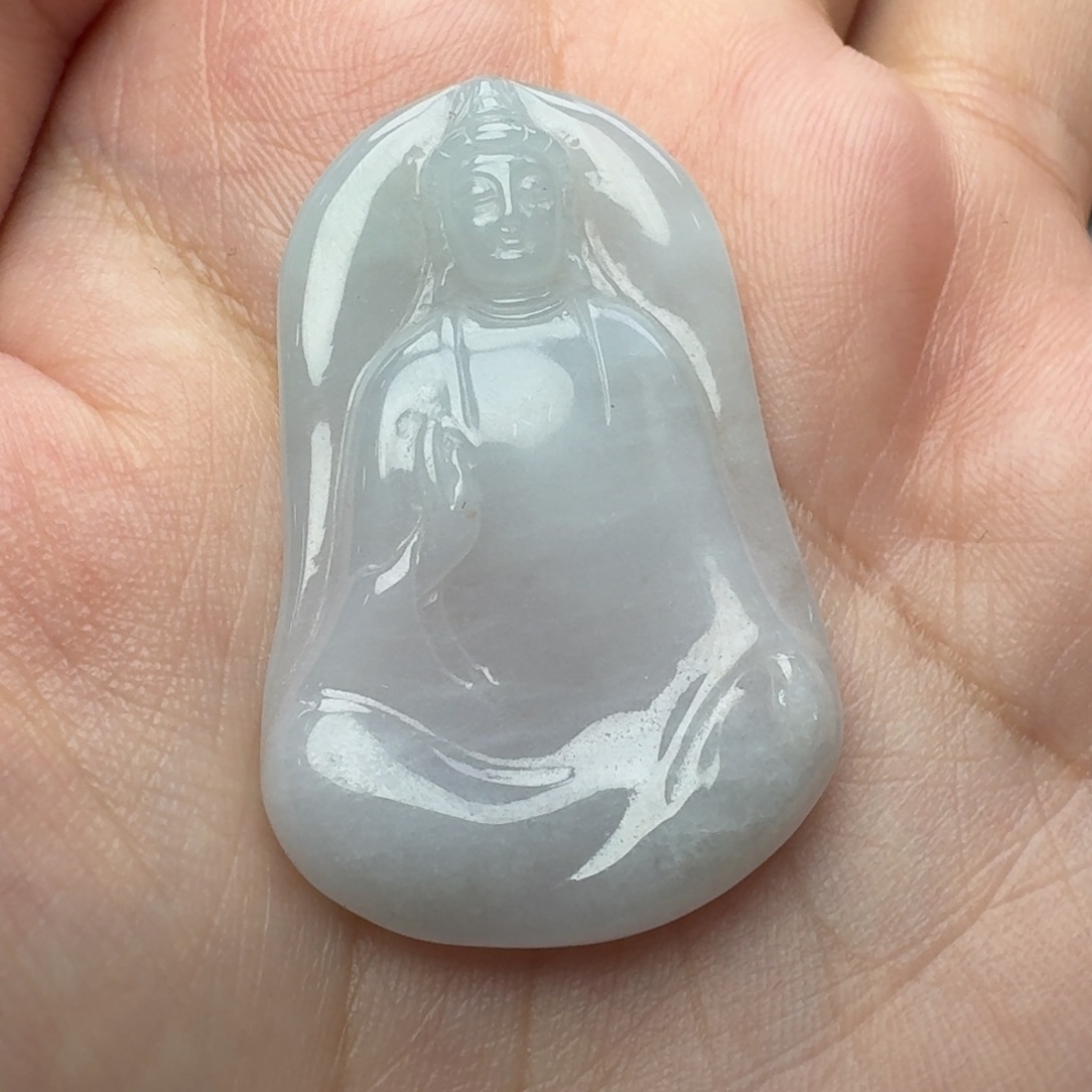 翡翠未镶嵌颈饰观音