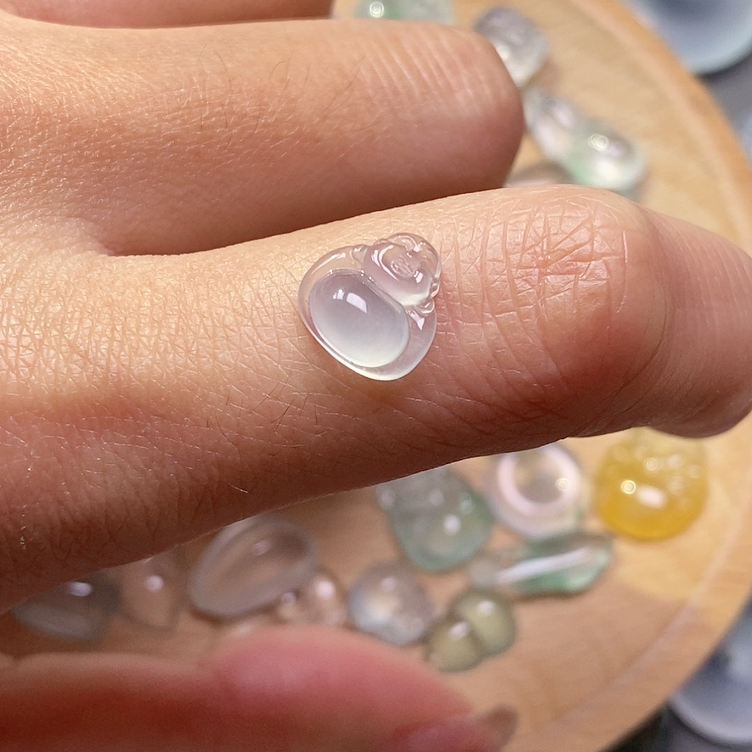 翡翠颈饰未镶嵌翡翠