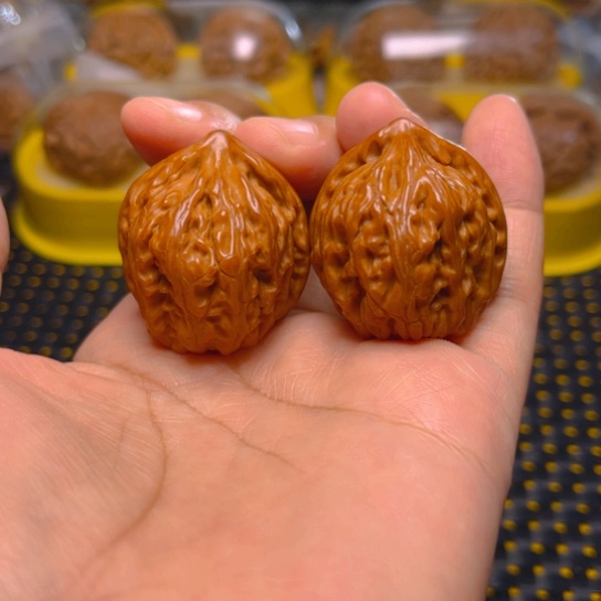 吊坠文玩核桃红豆