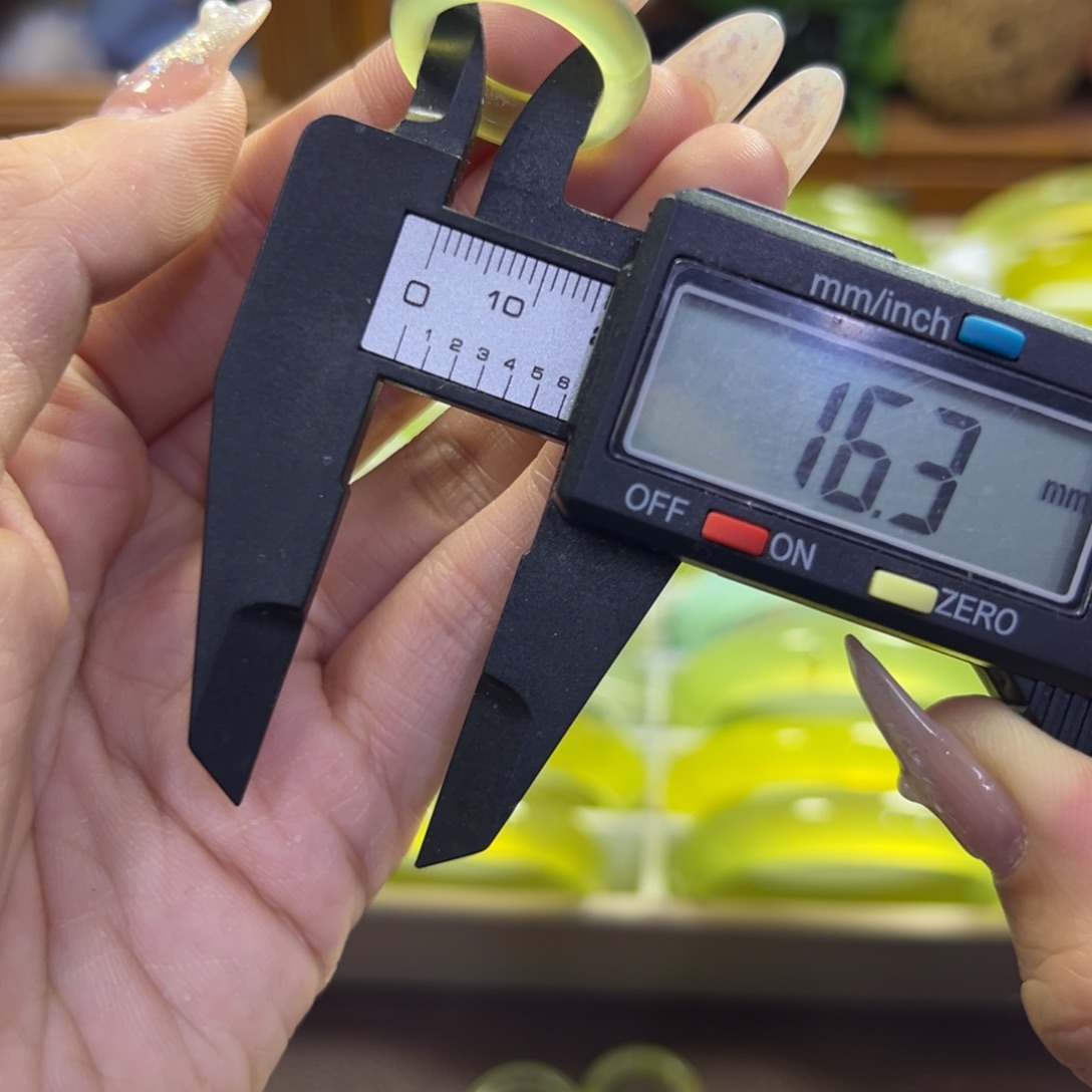 蛇纹石玉未镶嵌手镯493