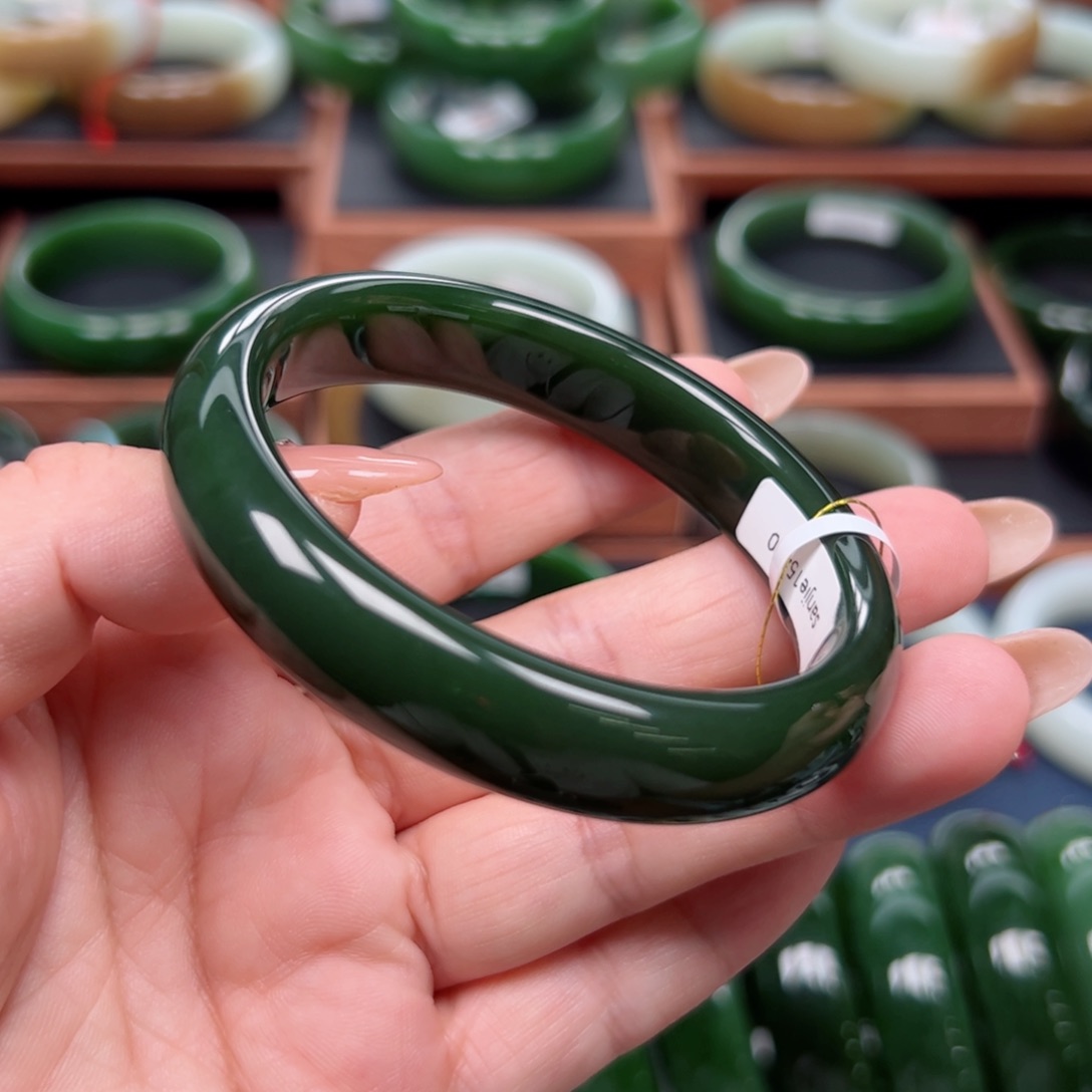 未镶嵌手镯和田玉（碧玉）5758圈口