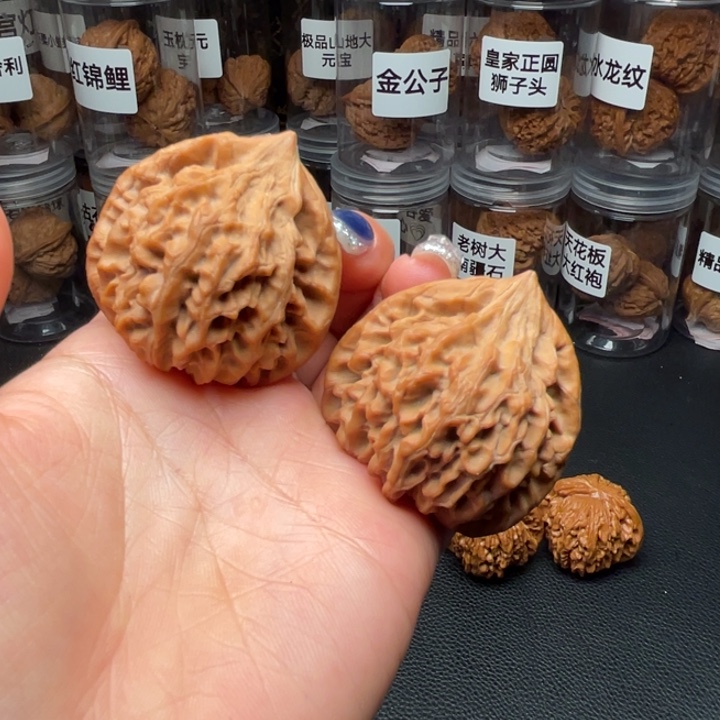文玩核桃吊坠龙门涧40