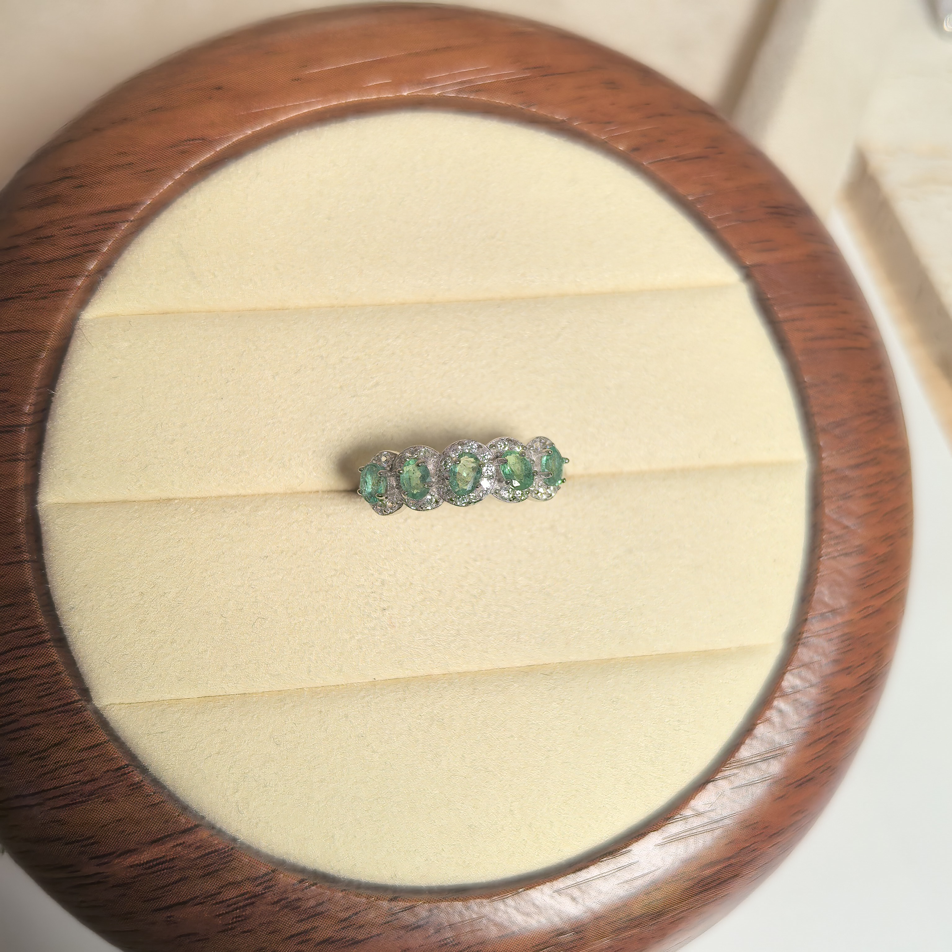 2.5x3mm天然祖母绿排戒(5粒)多样性发一