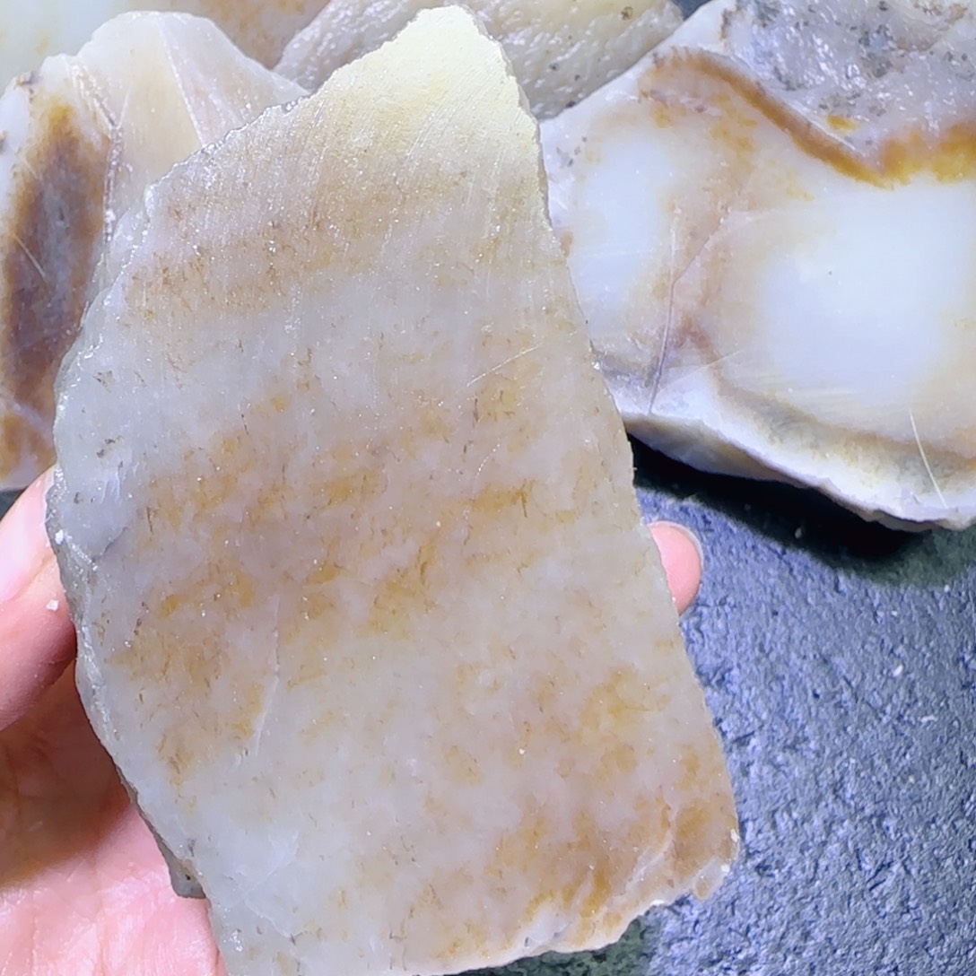 和田玉未镶嵌珠宝半成品