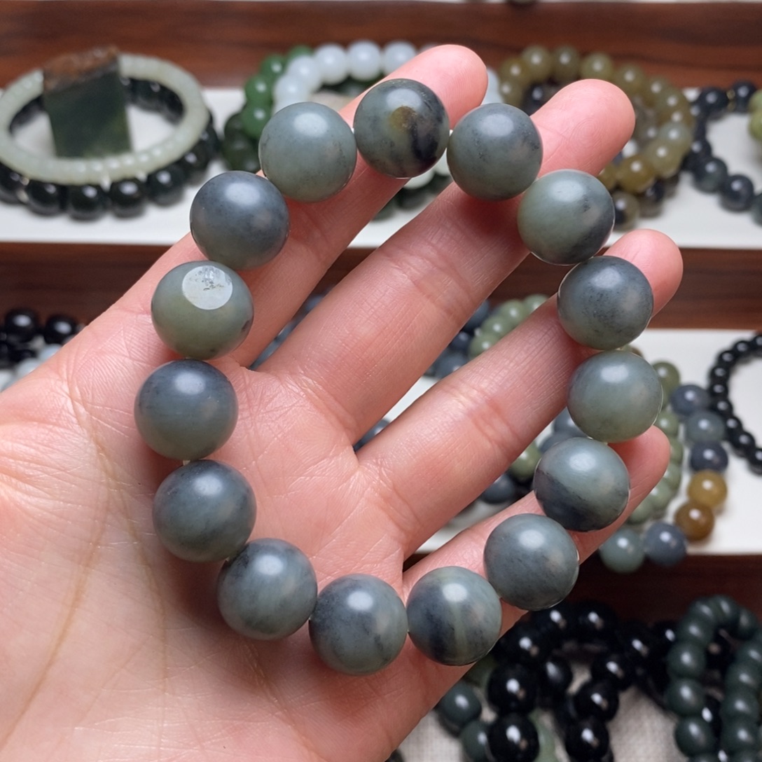 和田玉未镶嵌手串