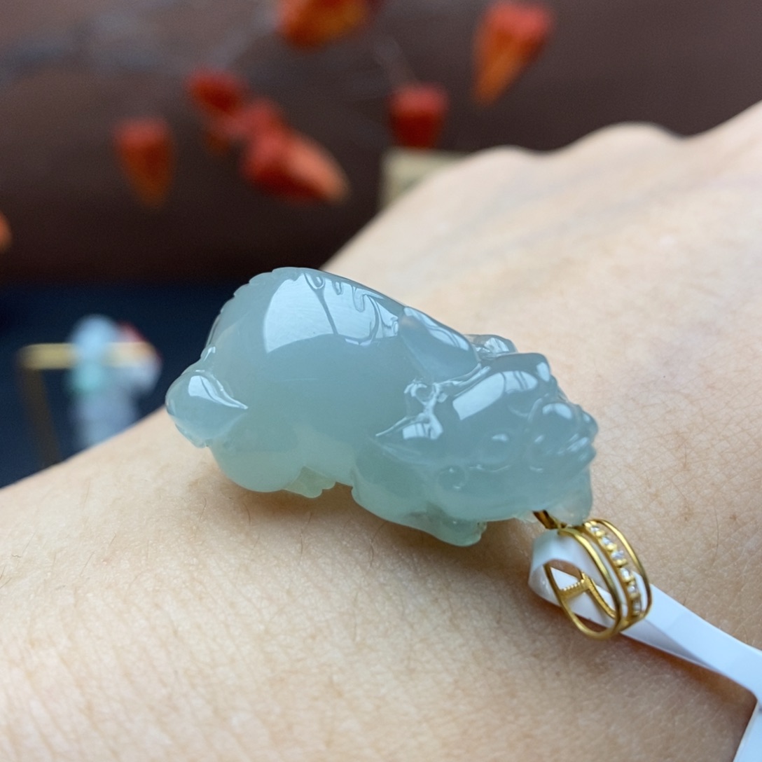 【闪购商品】颈饰18K金镶嵌翡翠36