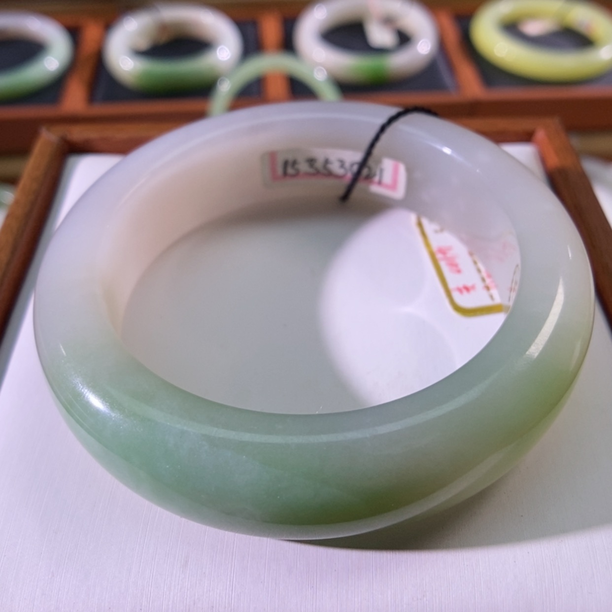 【闪购商品】未镶嵌手镯和田玉（翠青玉）紫翠双色