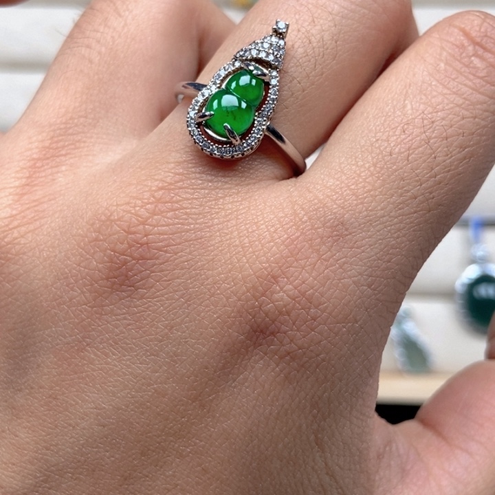 翡翠未镶嵌戒指戒指