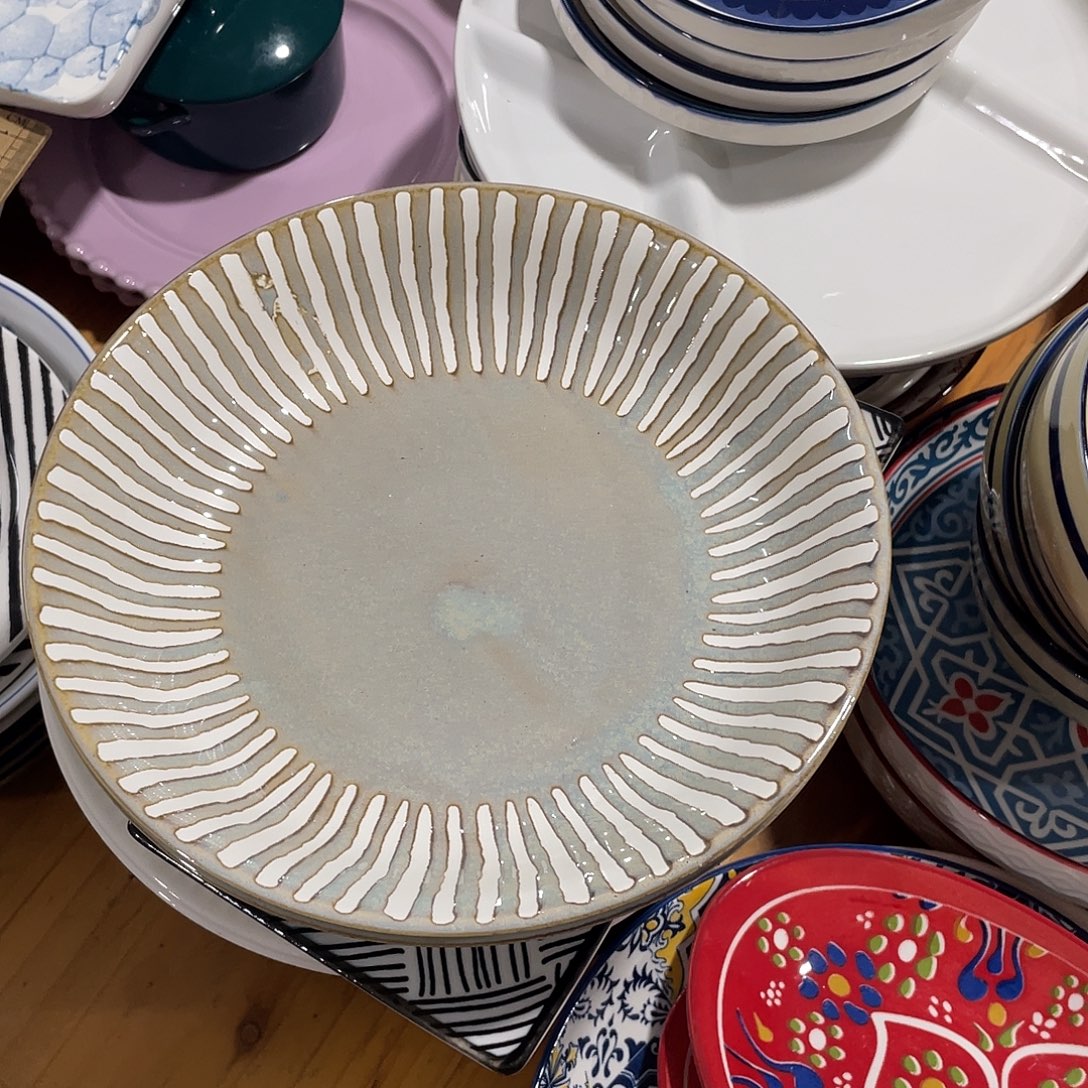 瓷     8寸温佩家 数量是2