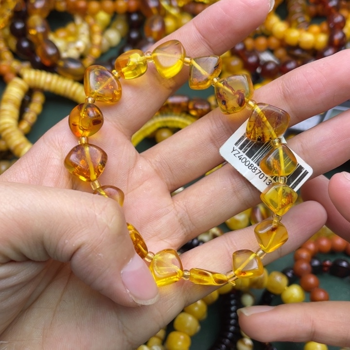 琥珀未镶嵌珠宝奇石