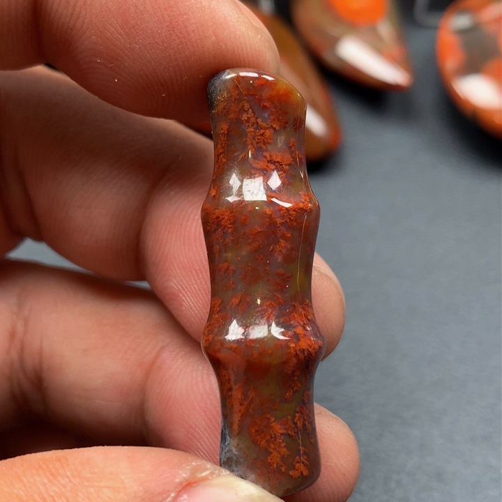 玛瑙/玉髓颈饰未镶嵌丘*