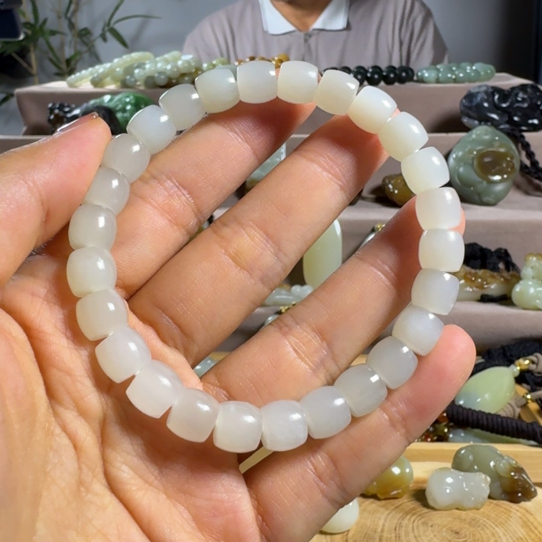 和田玉（糖玉）未镶嵌颈饰