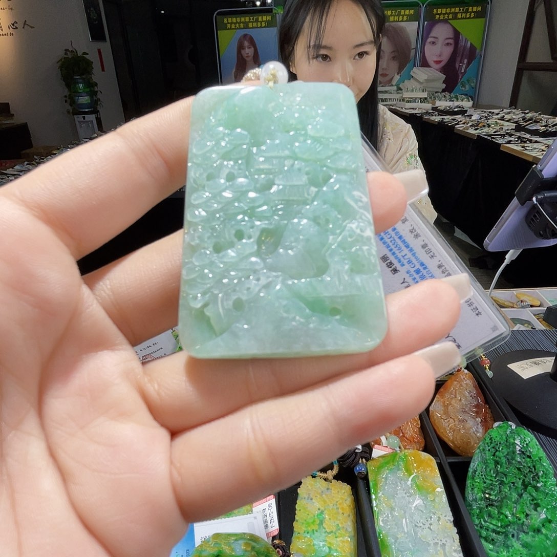 颈饰未镶嵌翡翠一