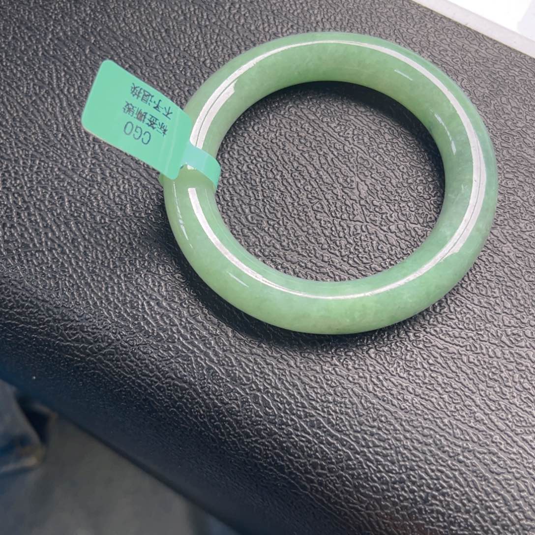 未镶嵌手镯翡翠545556. 100