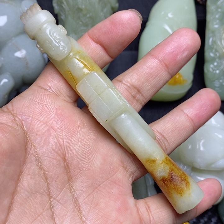 和田玉颈饰未镶嵌生**念