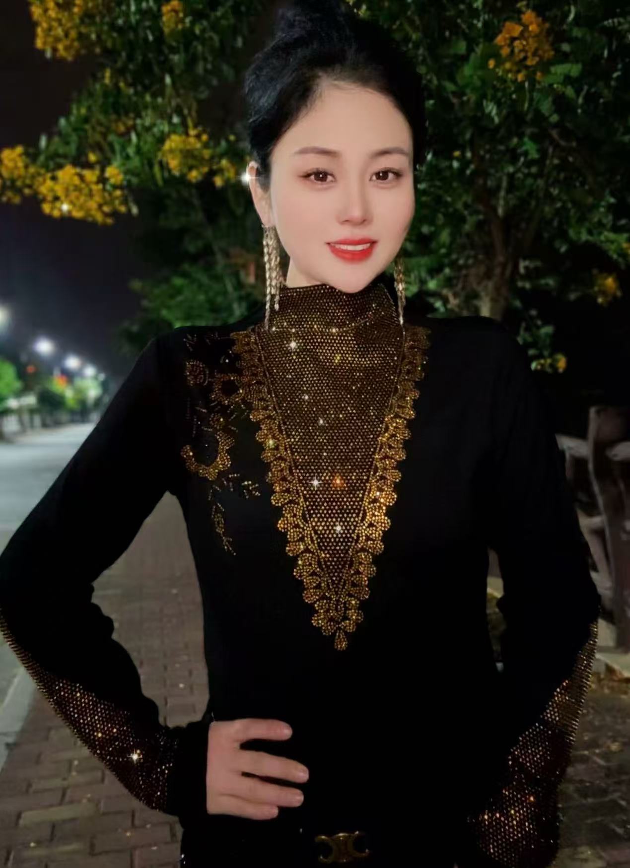 【网红爆款822#加绒】打底衫女内搭秋冬时尚烫钻上衣修身显瘦