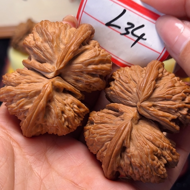 文玩核桃吊坠59大尺全品白狮子连体34