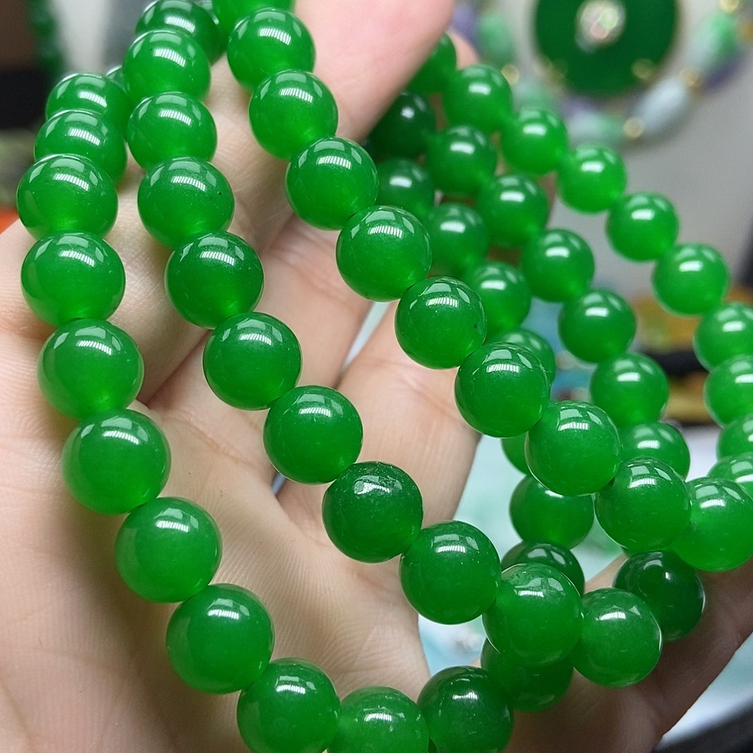 翡翠吊坠(赠链)未镶嵌