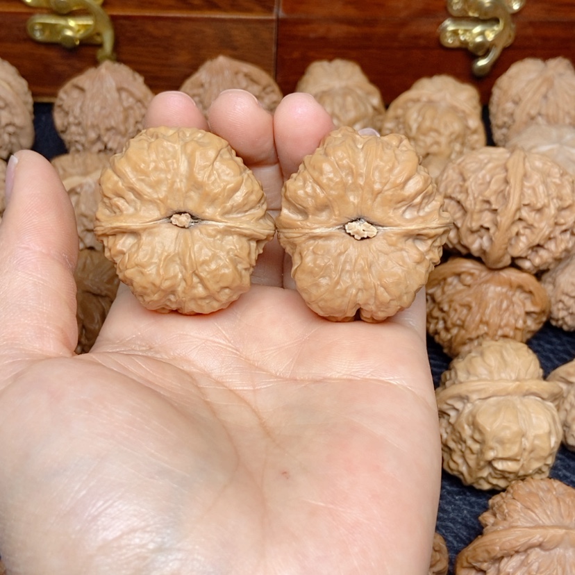 【闪购商品】文玩核桃吊坠宋*乾蛙蛙38