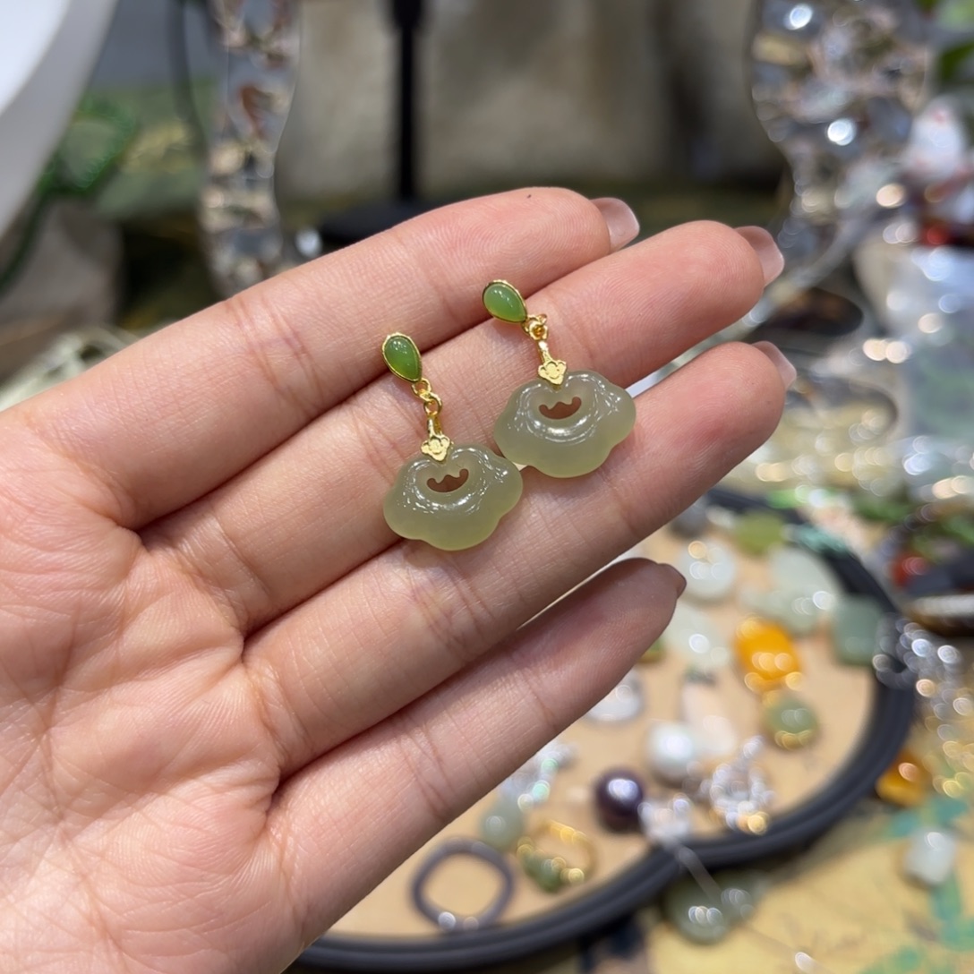 和田玉银S925镶嵌耳饰