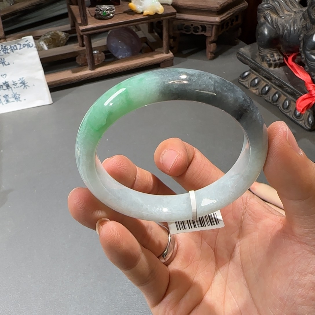 翡翠未镶嵌手镯57圈口