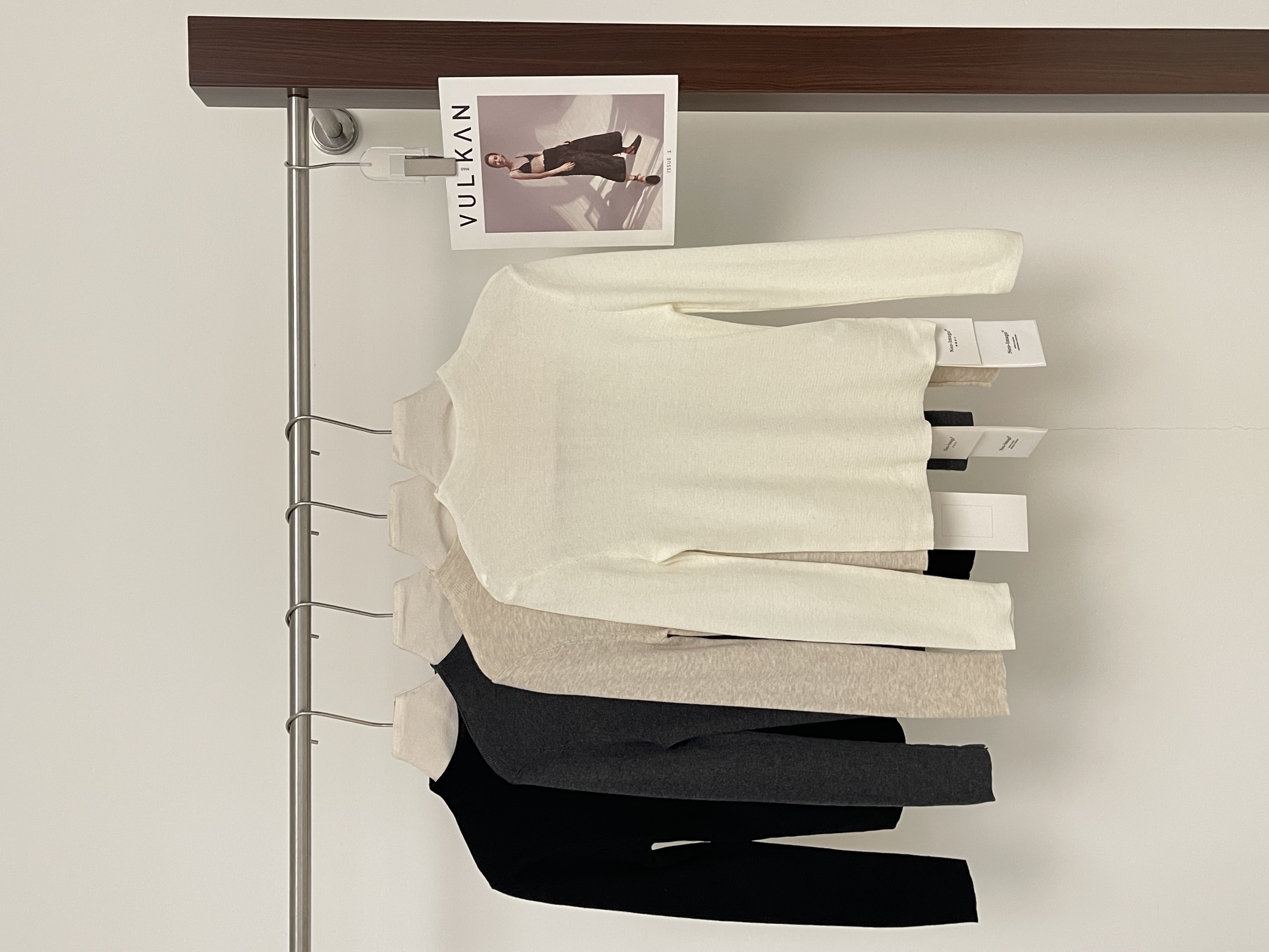 2025新款修身内搭上衣半高领纯色羊毛针织打底衫