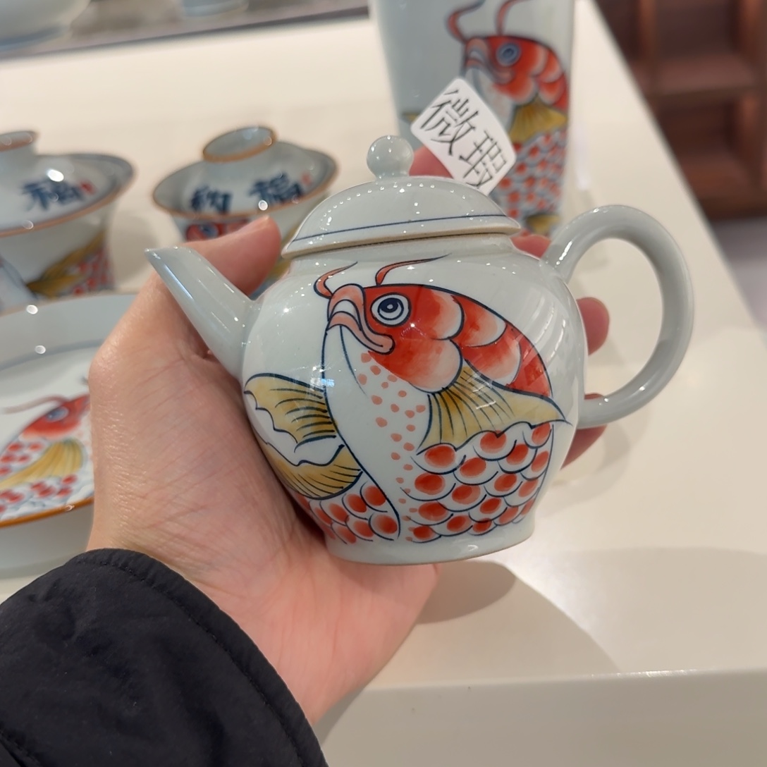 釉下手绘茶具微瑕