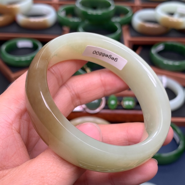 和田玉（糖玉）手镯未镶嵌57