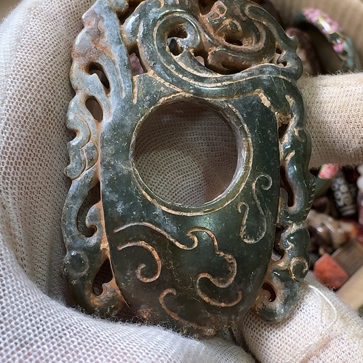 和田玉未镶嵌挂件