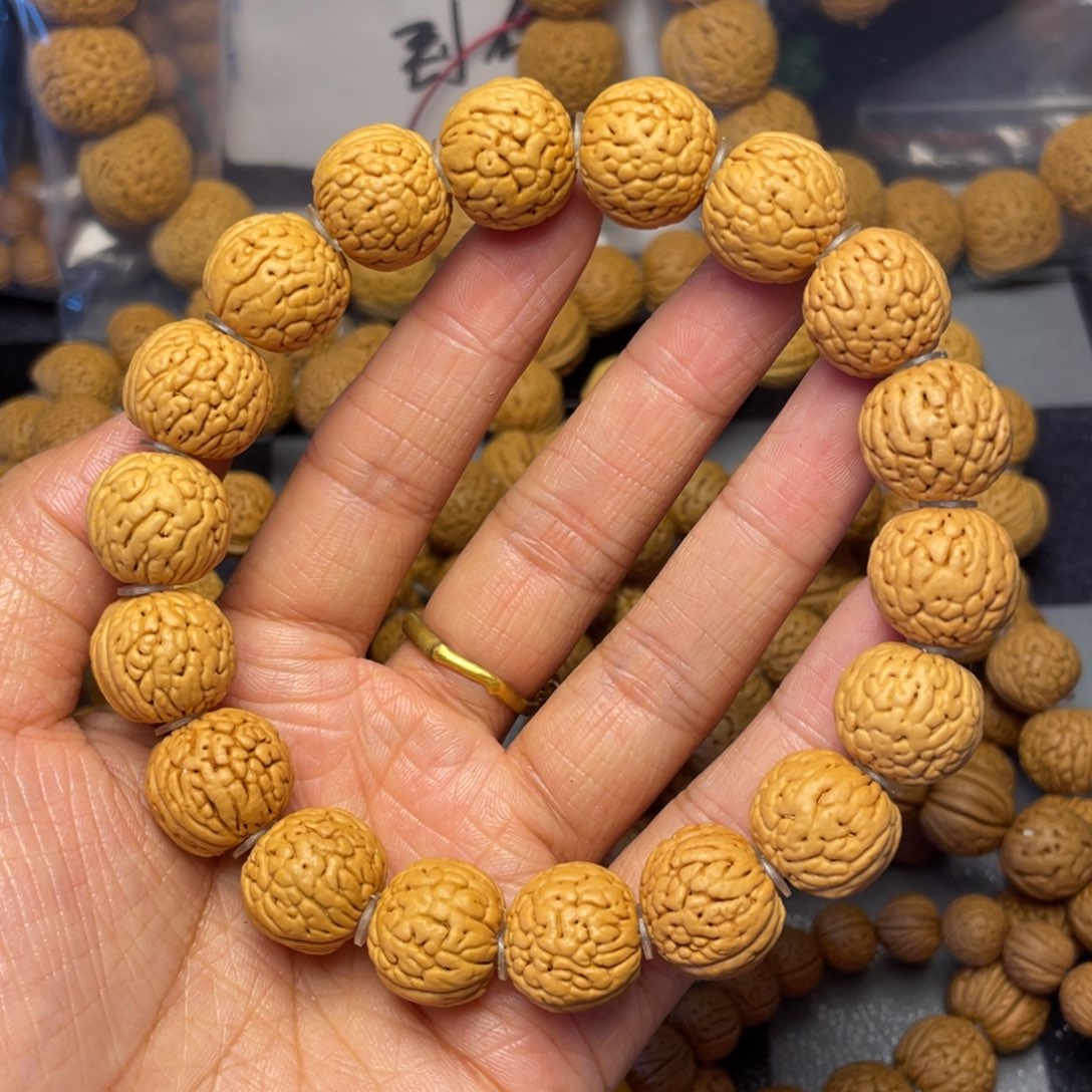 手串桃核16.2铁扇手串