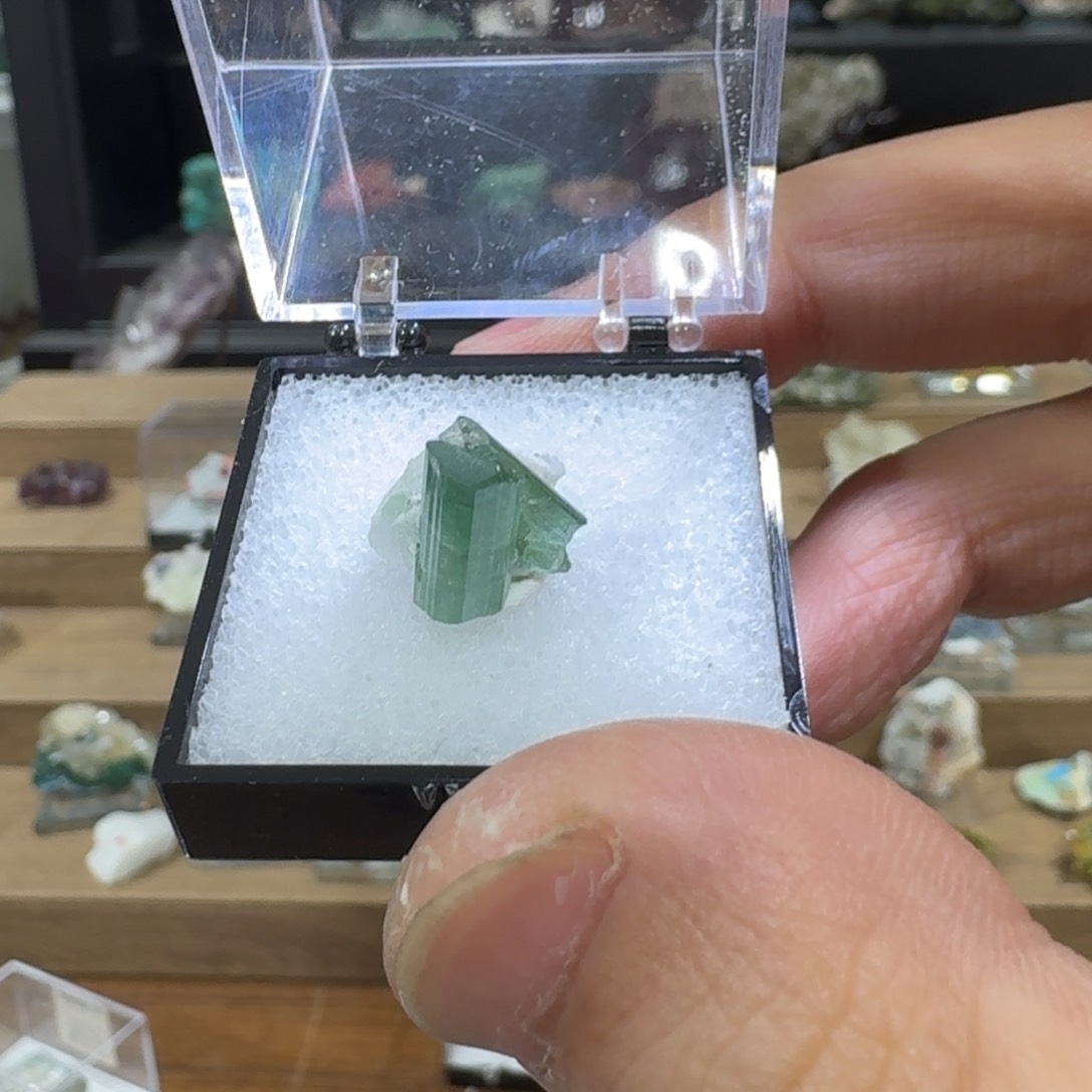 月下珠宝严选矿物