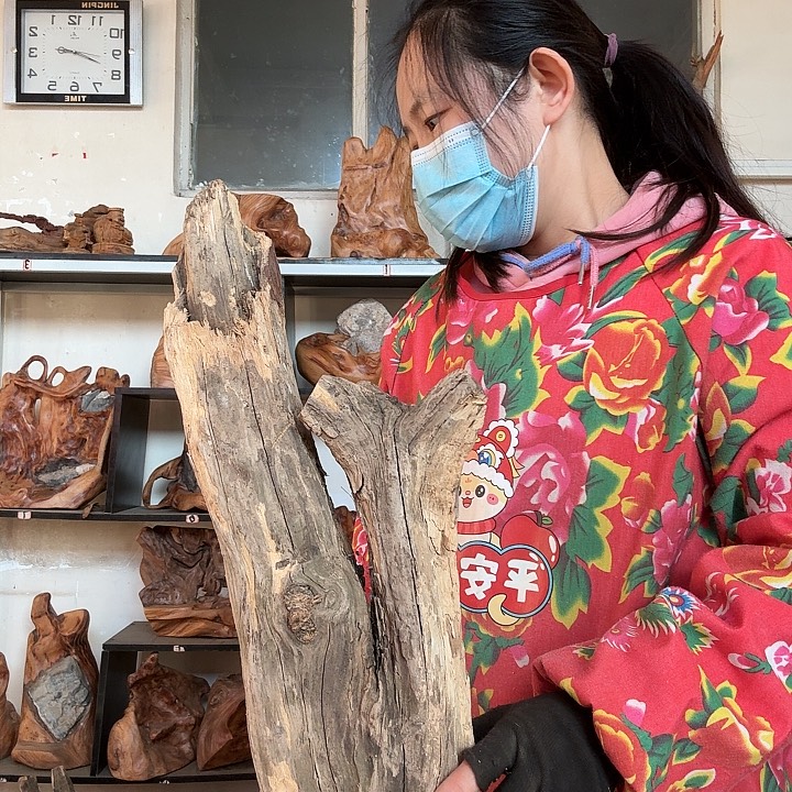 侯***宁木太行崖柏摆件摆件
