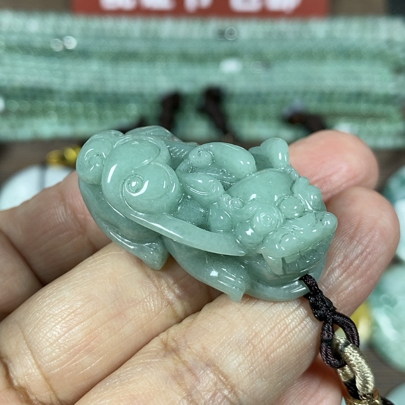 【闪购商品】翡翠颈饰未镶嵌玉吊坠翡翠玉如意貔貅吊坠