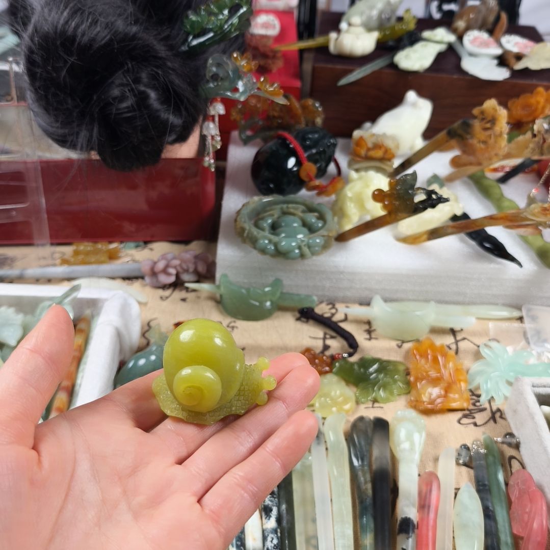 蛇纹石玉发饰合金